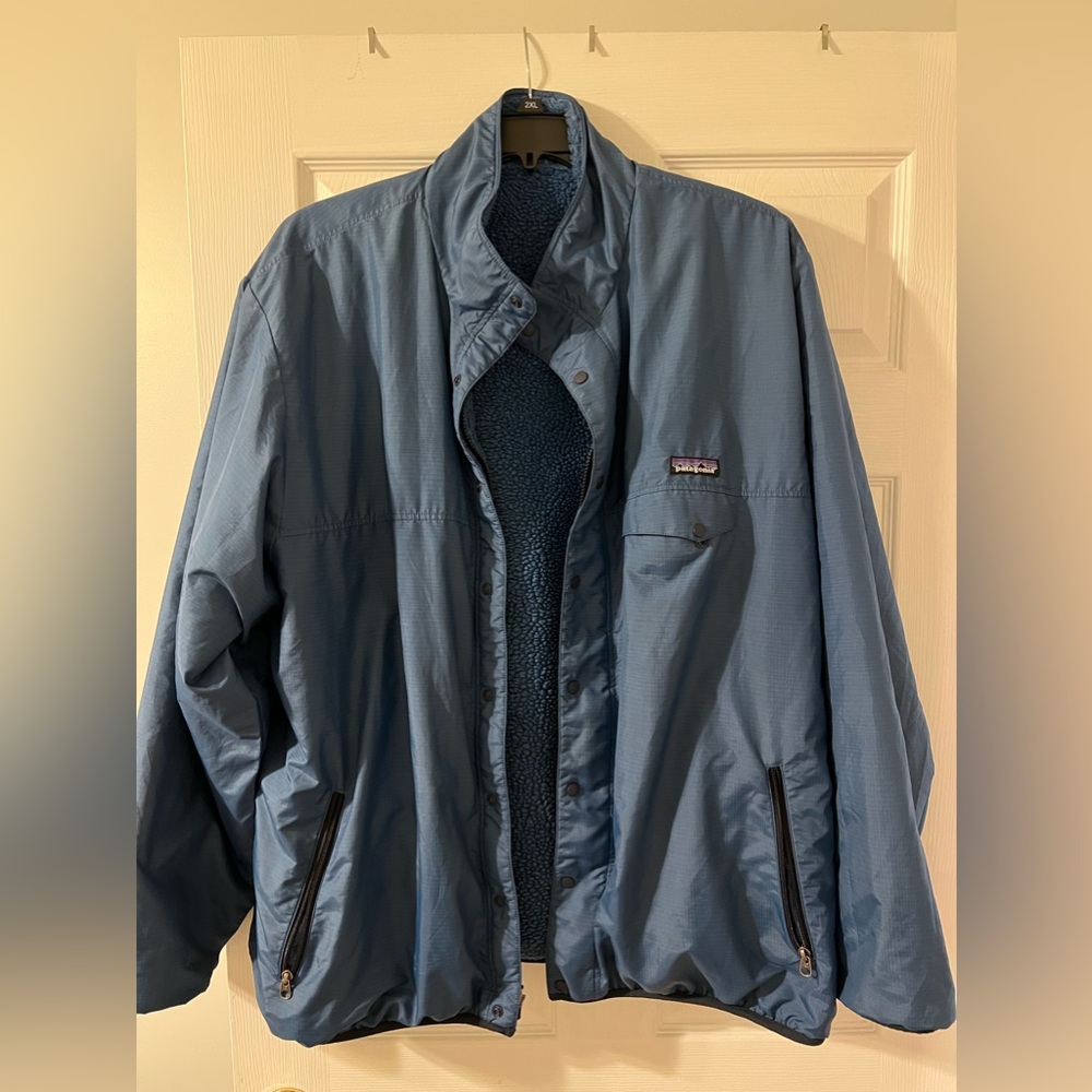 Gently used Patagonia men’s reversible jacket